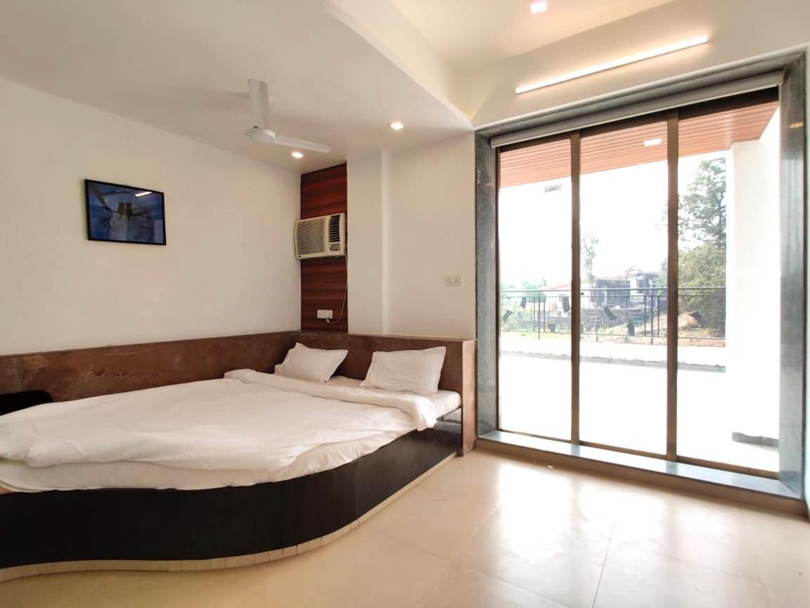 Karma - By Pine Villas โลนาวาลา ภายนอก รูปภาพ